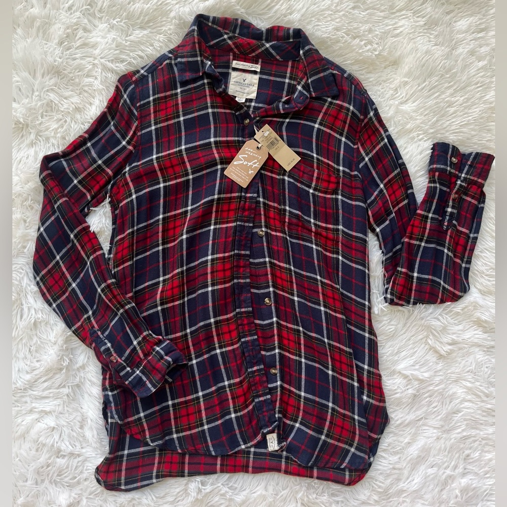 American Eagle soft boyfriend fit shirt